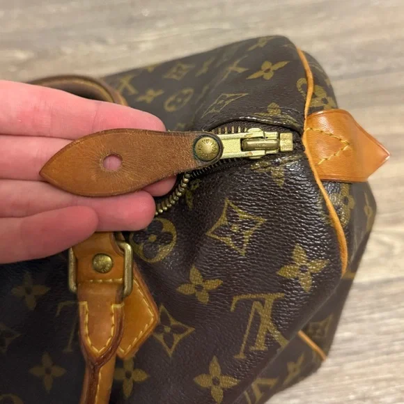 Louis Vuitton Speedy 30 Bag - Picture 5 of 10